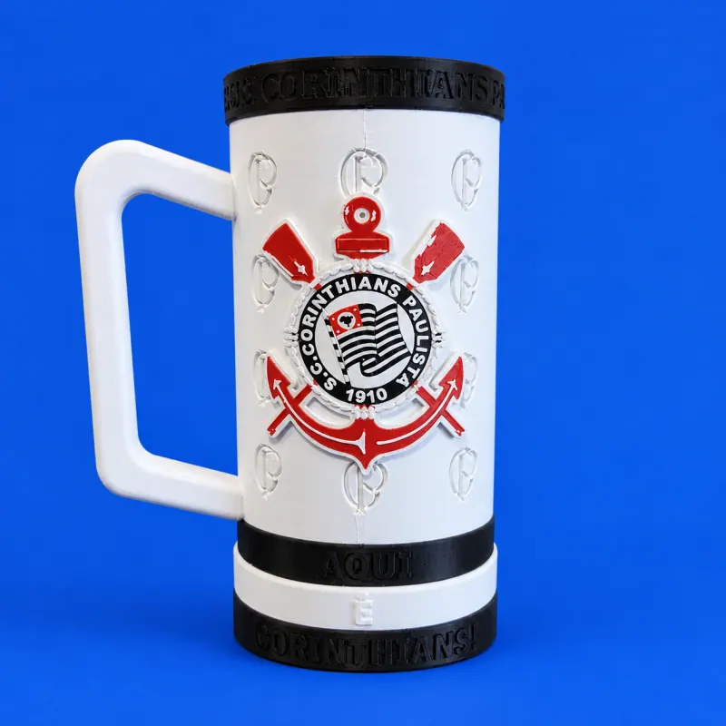Porta-lata Corinthians branco e preto com alça branca à esquerda e escudo com âncora vermelha, sobre fundo azul