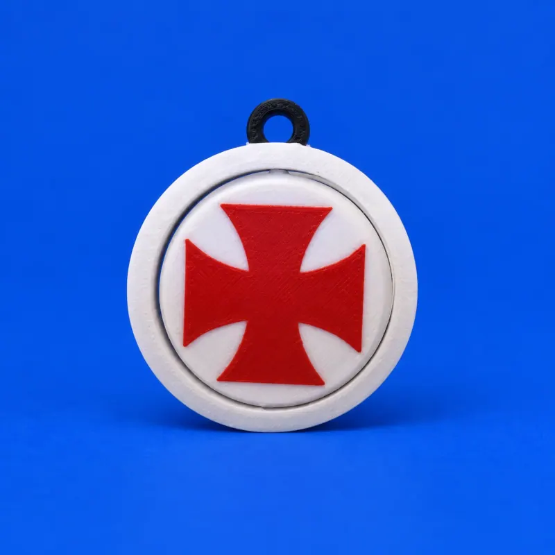 Chaveiro circular do Vasco com disco giratório, aro e elo impressos, sobre fundo azul; escudo escolhido na configuração