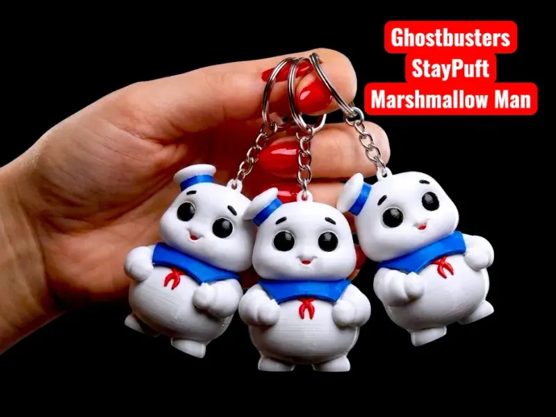 Foto original do criador: Chaveiro Stay Puft · Branco, azul, vermelho e preto